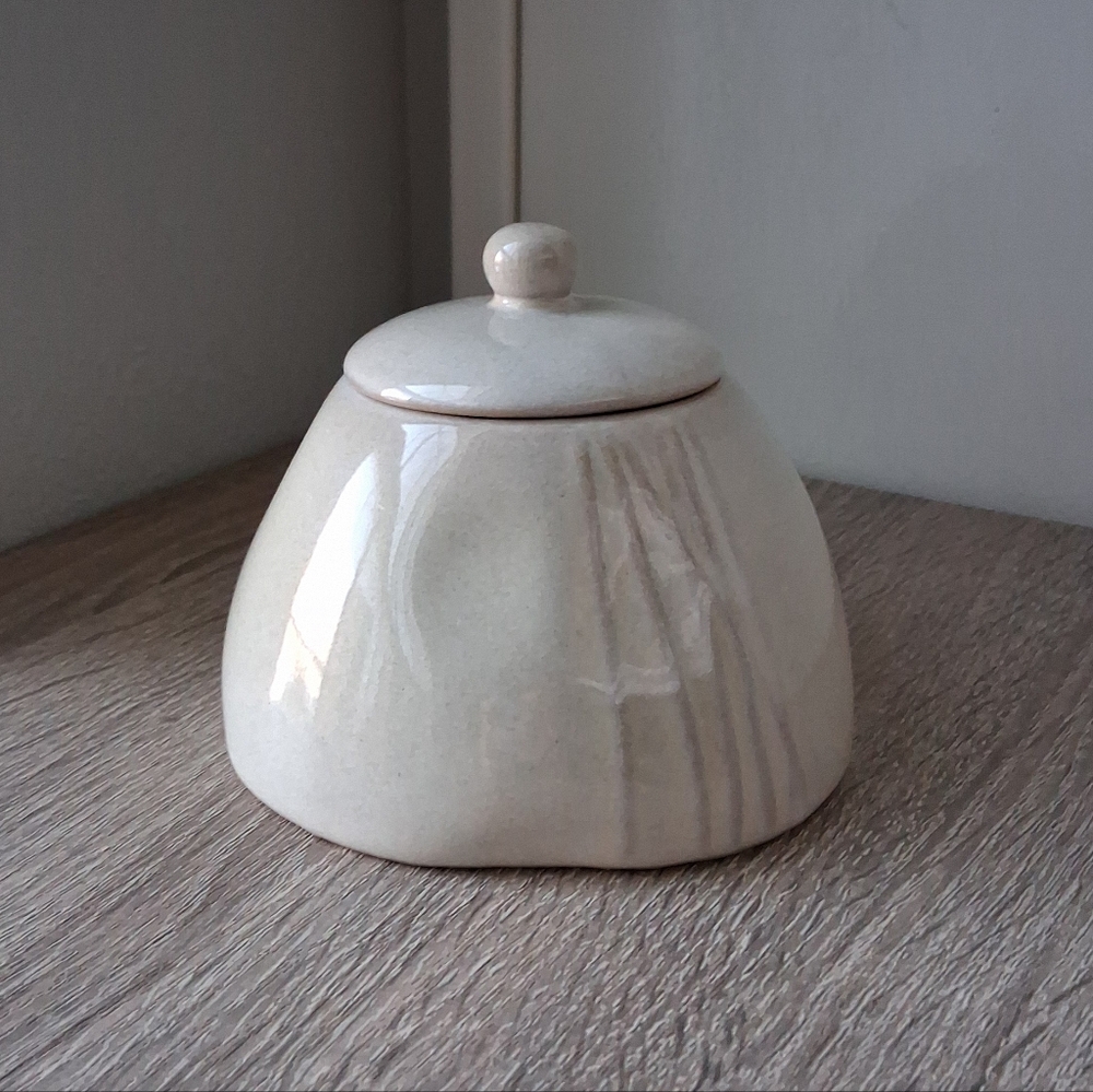 🌷 Karen Neuburger Willow Collection Stoneware Sugar Jar / Bowl
